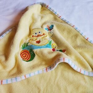Kids Yellow Embroidered duck Baby towel  vintage‎ babies R us